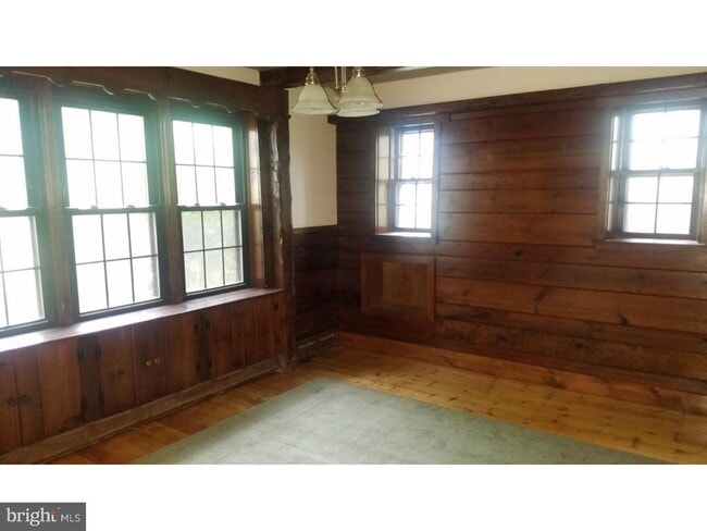 Building Photo - 1371 Old Airport Rd