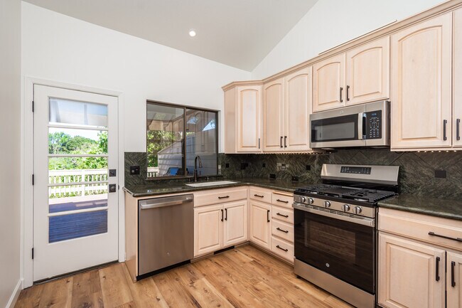 Building Photo - 1797 Silverado Trail