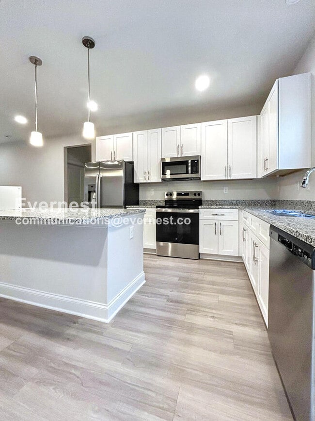 Building Photo - 1410 Austin St