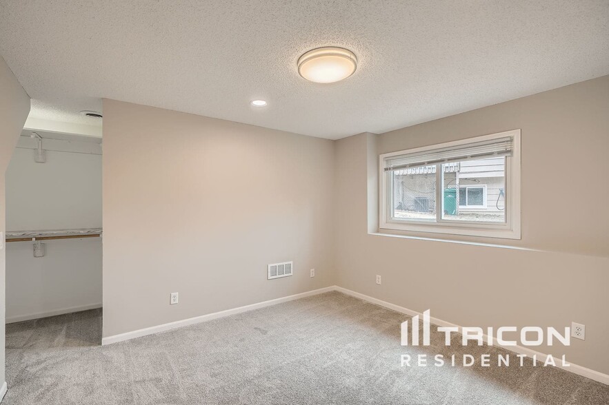 Building Photo - 1814 Lacota Ln