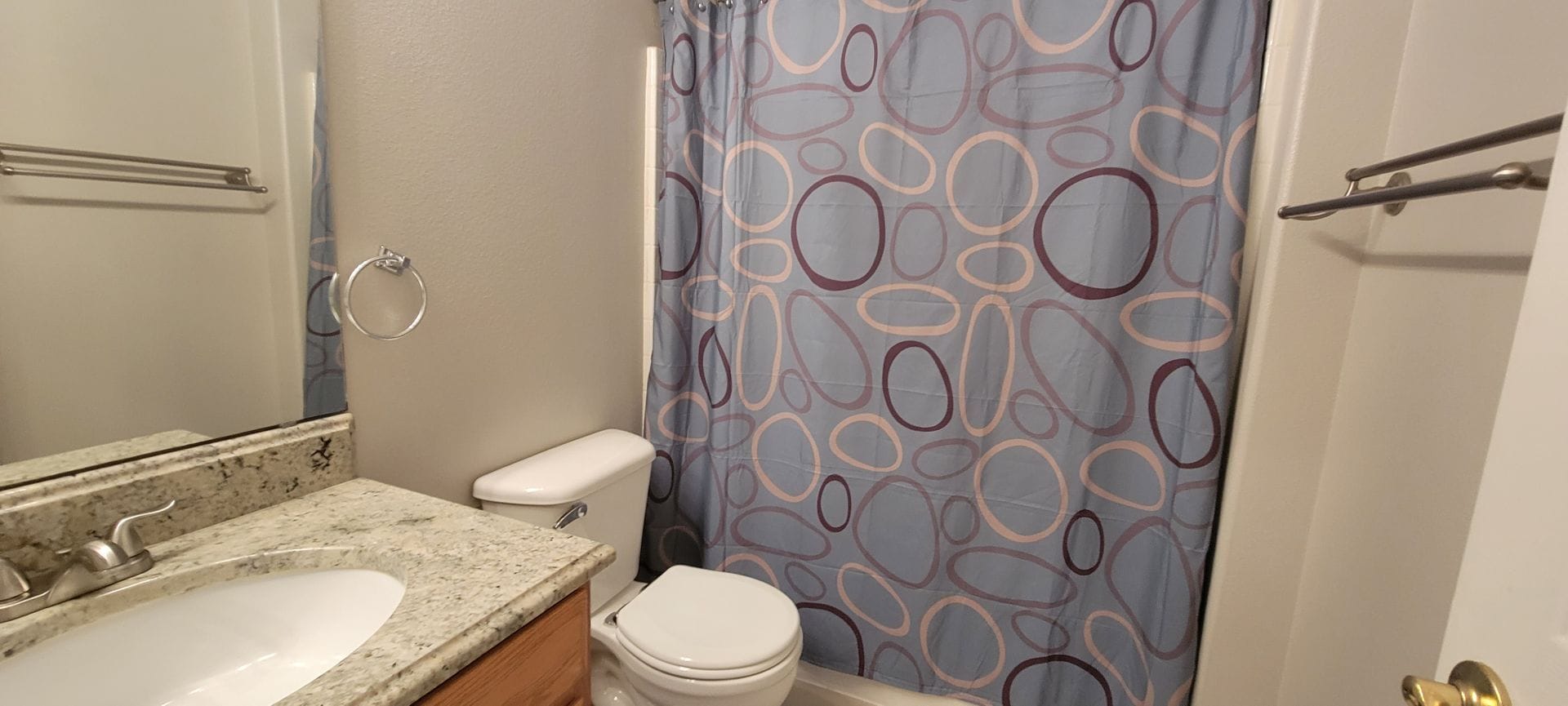 Building Photo - Shadow Hawk 3 bedroom Town home