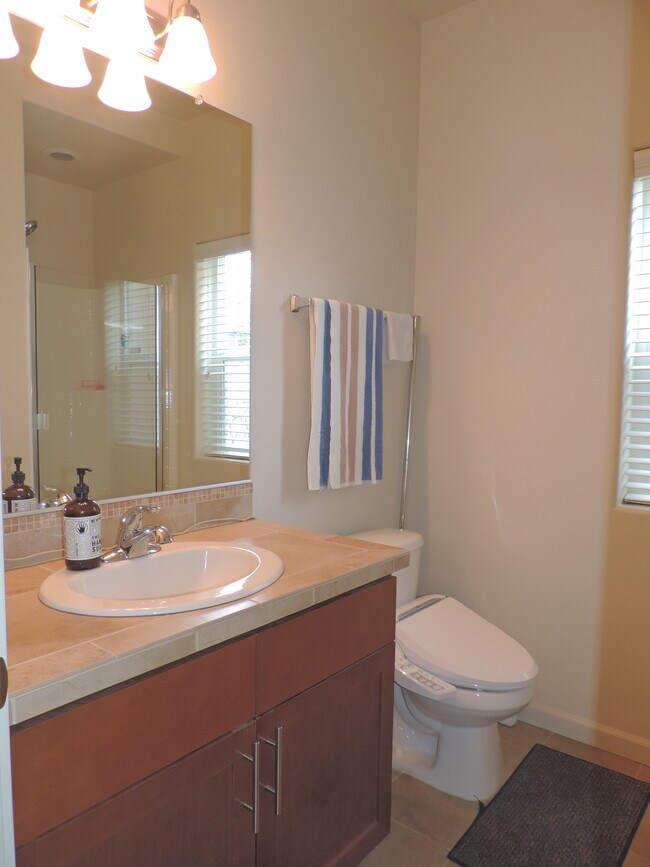 Building Photo - 10690 NW Jordan Ln