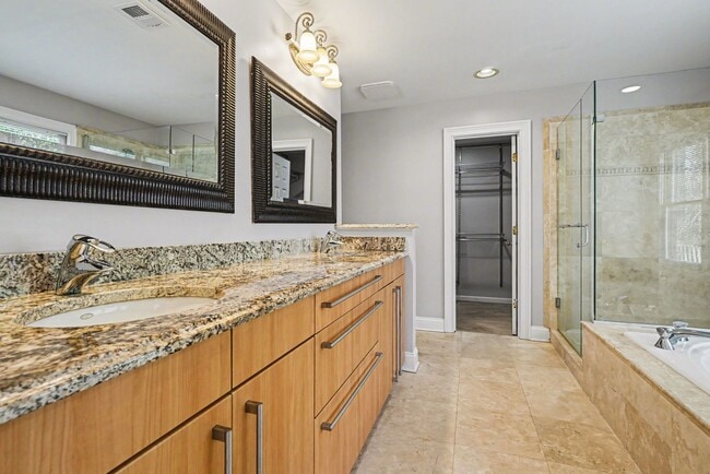 Building Photo - 4 Bedroom, 4 Bath in the heart of Emory, CDC corridor