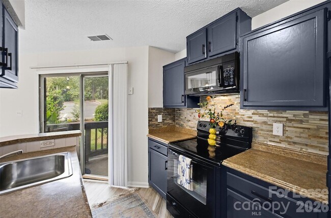Building Photo - 8157 Cedar Glen Dr