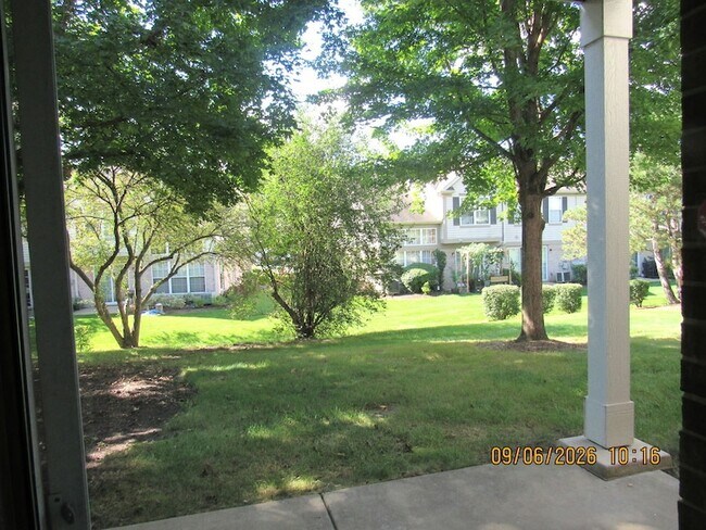 Building Photo - 1735 Chesapeake Ln