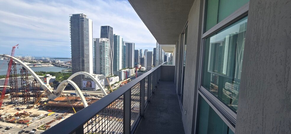 Building Photo - 60 NE 14th St