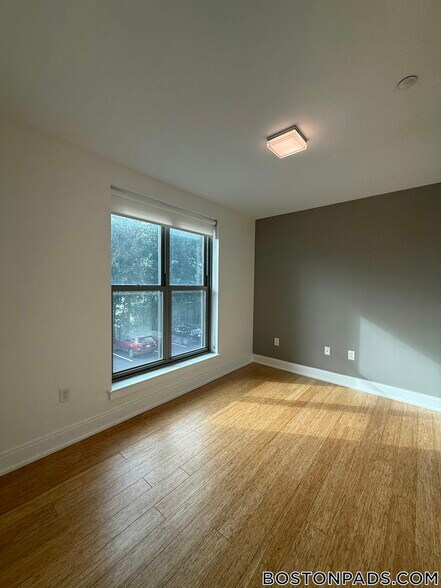 Building Photo - 40 Malvern St