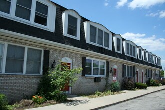Building Photo - Parkview Manor
