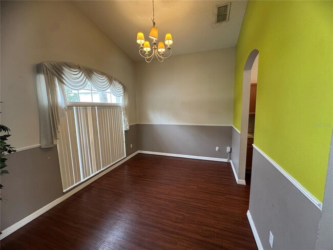Building Photo - 648 Lockbreeze Dr