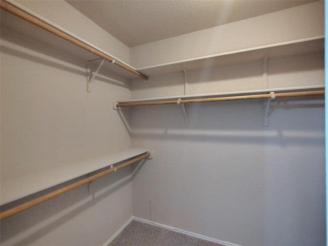 Building Photo - 2504 Hutton Ln