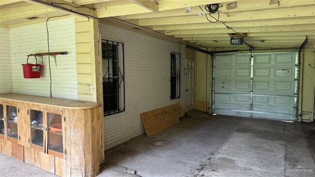 Building Photo - 1009 S Missouri Ave