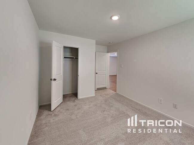 Building Photo - 3009 Twisted Myrtle Dr