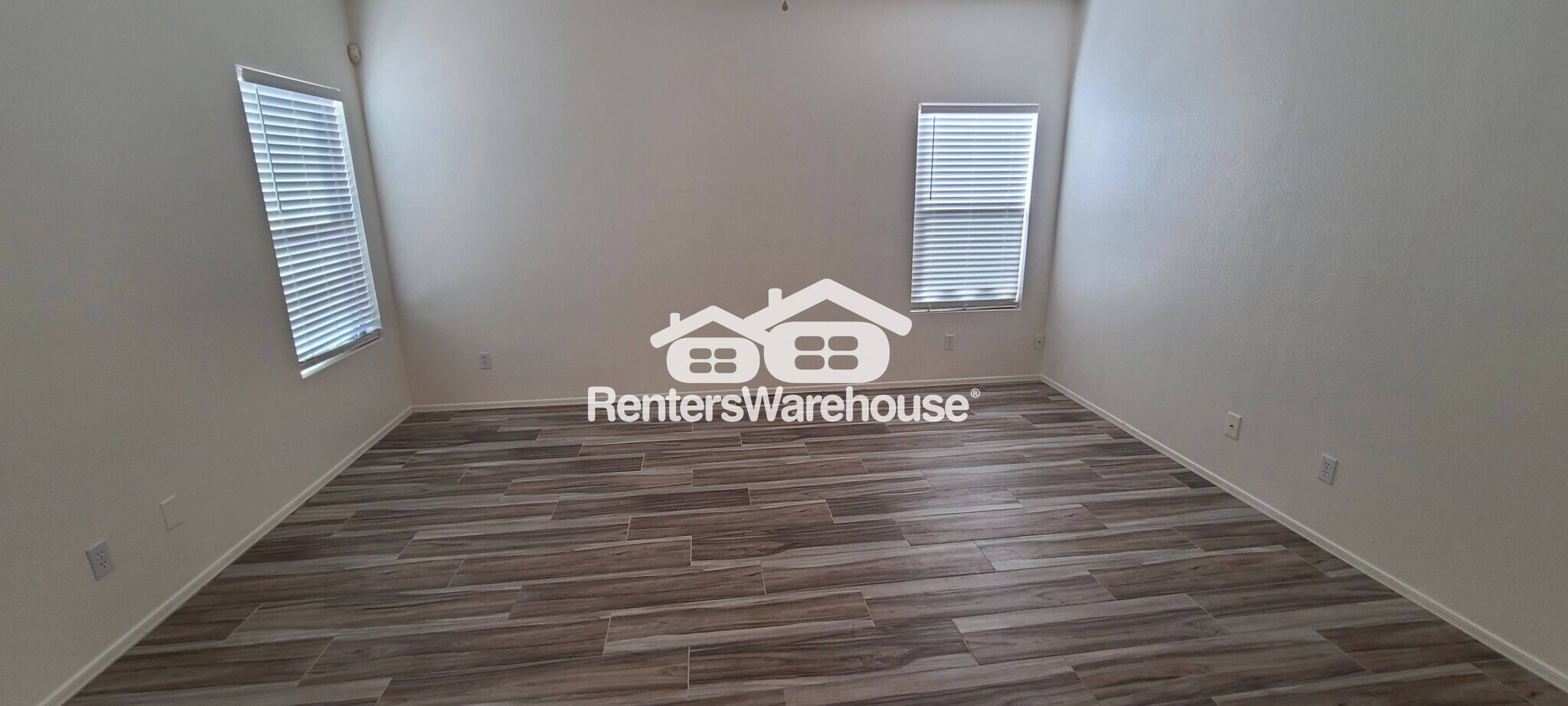 Building Photo - 15311 W Sierra St