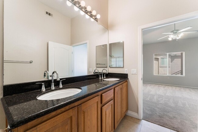 Building Photo - Upgraded condo in gated community