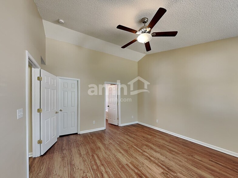 Building Photo - 3109 Teton Dr