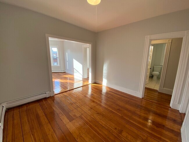 Building Photo - 632 Dorchester Ave