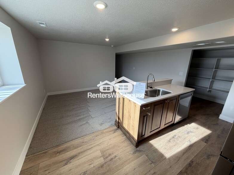 Building Photo - 373 N 2625 W