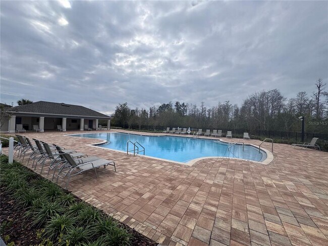 Building Photo - 16462 Bird of Paradise Ave