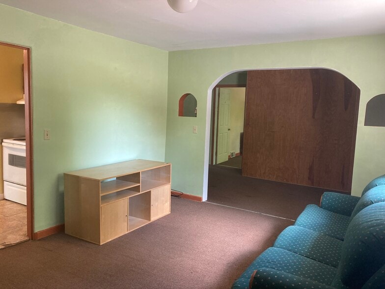 Building Photo - 72 E College Ave