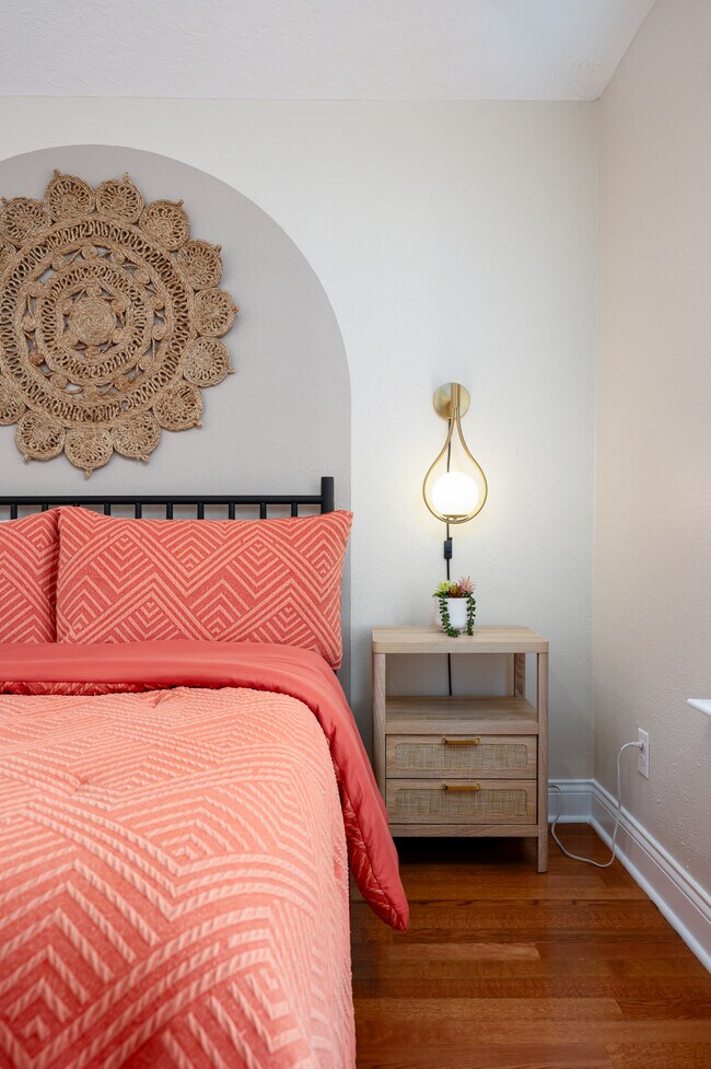 Building Photo - 20231 Linden Tree Dr