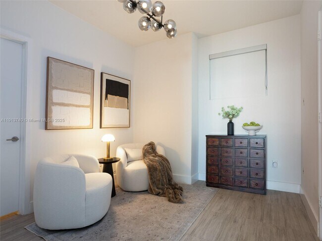 Building Photo - 2900 NE 7th Ave