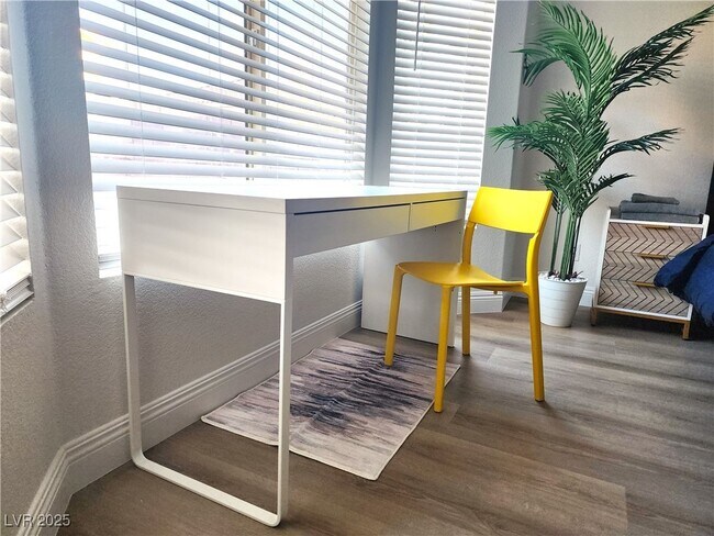 Building Photo - 7624 Glorietta Bay Ct