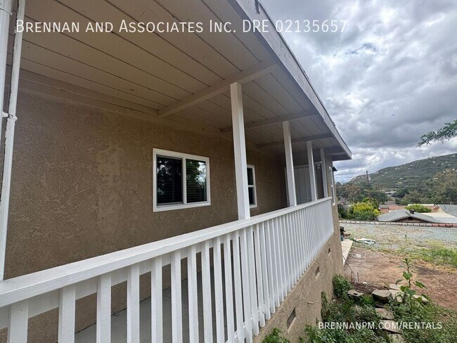 Building Photo - 330 Lento Ln