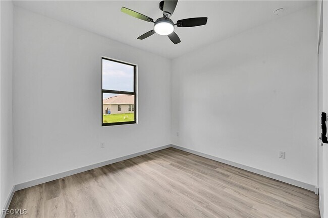 Building Photo - 1024 Halby Ave S
