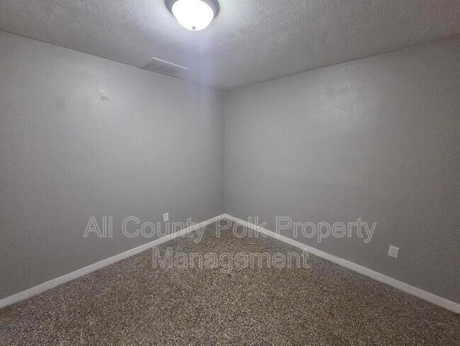 Building Photo - 2807 Hertha Ave