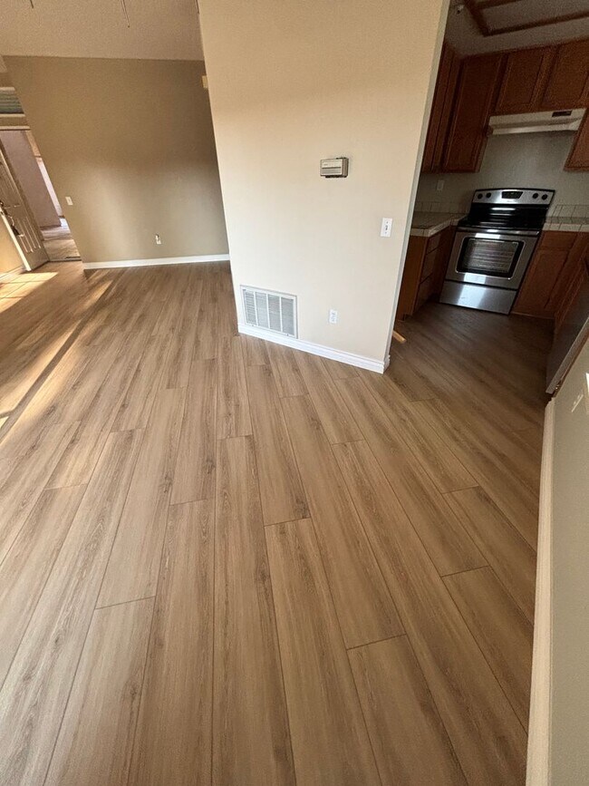 Building Photo - 2 BEDROOM IN 55+ COMMUNITY OF JESS RANCH