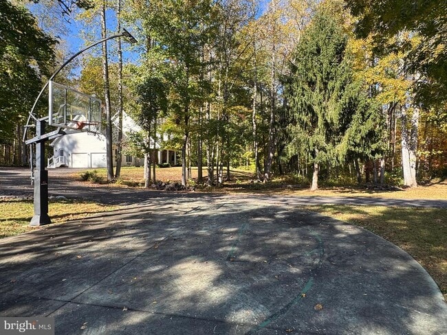 Building Photo - 5 Artillery Dr