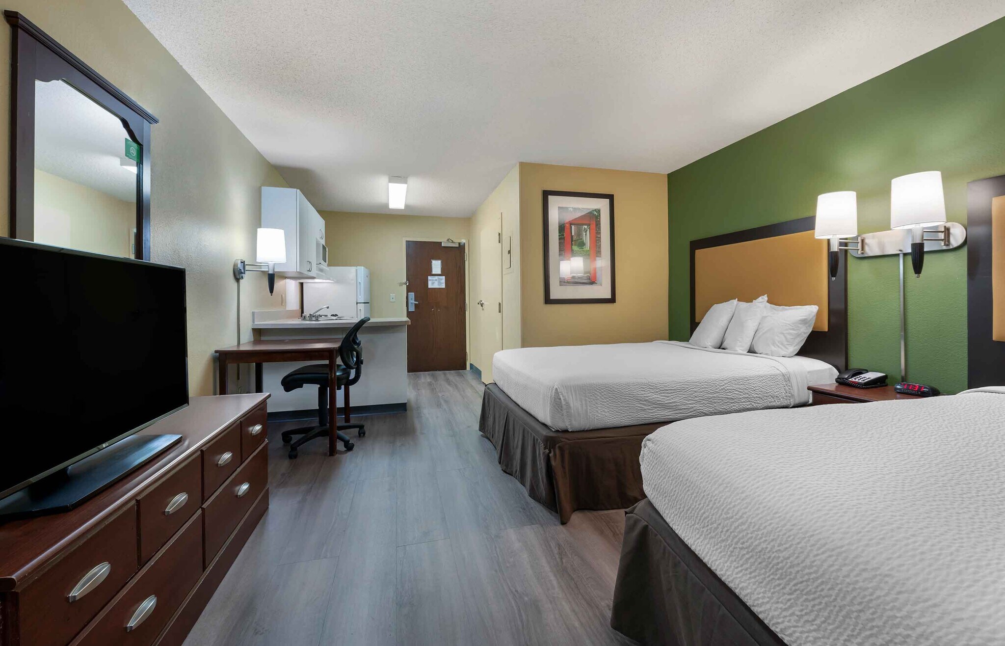 Building Photo - Furnished Studio-Indianapolis - Castleton