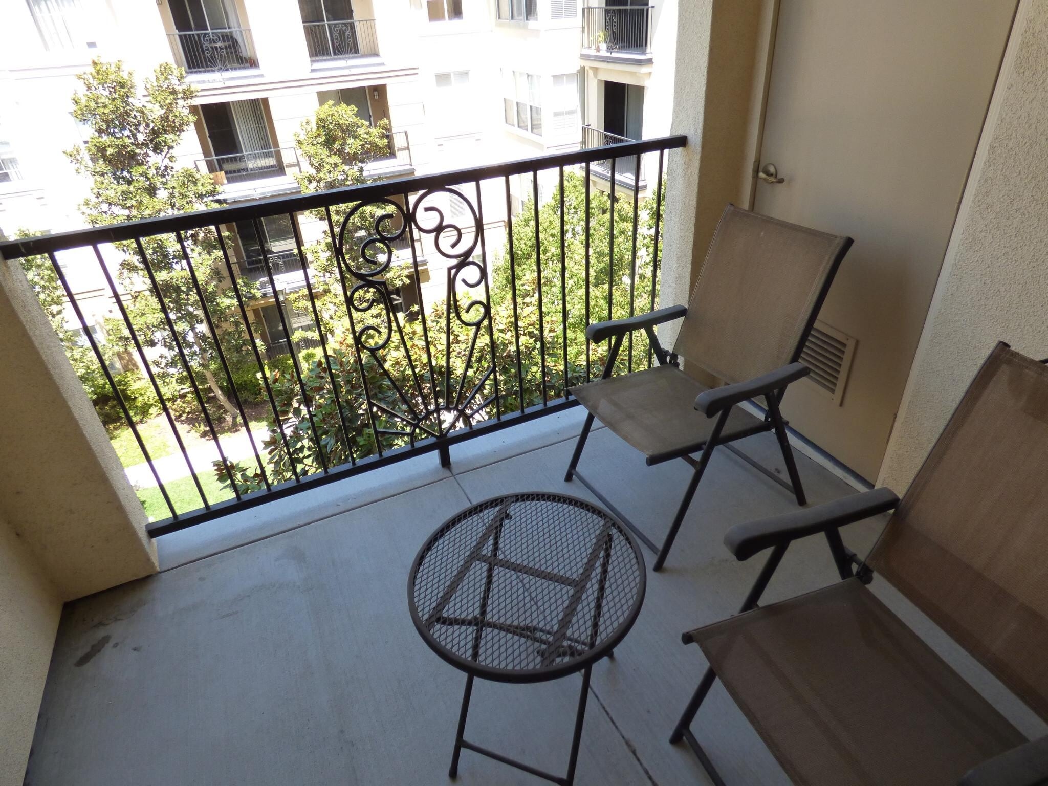 Building Photo - 2429 WATERMARKE Pl