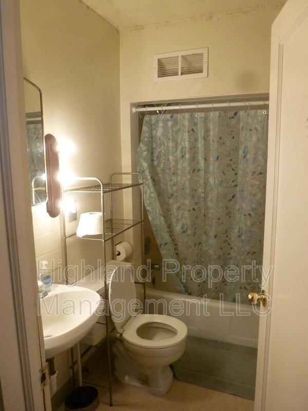 Building Photo - 1032 NE Monroe St