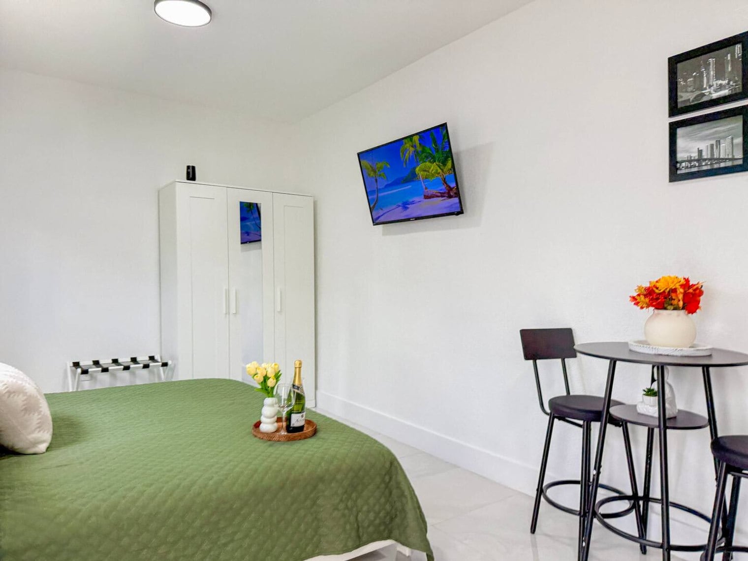 Building Photo - 7904 Juniper St