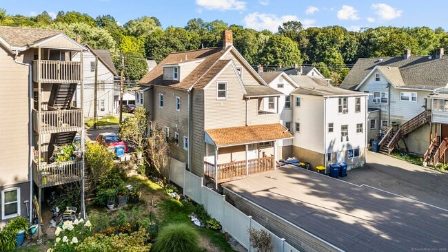 Building Photo - 121 N State St