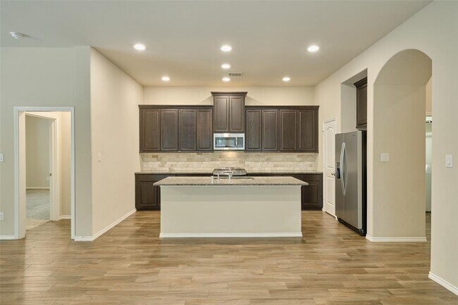 Building Photo - 103 Sunrise Haven Dr