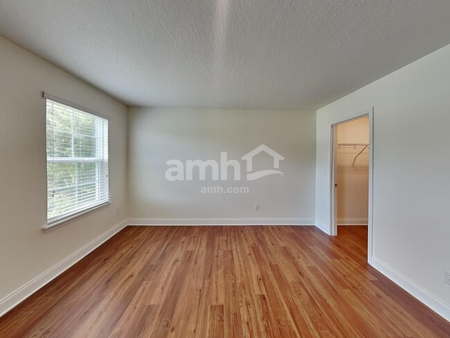 Building Photo - 1921 Moorings Cir