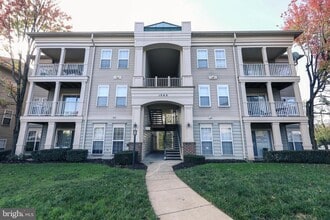 Building Photo - 1060 Gardenview Loop
