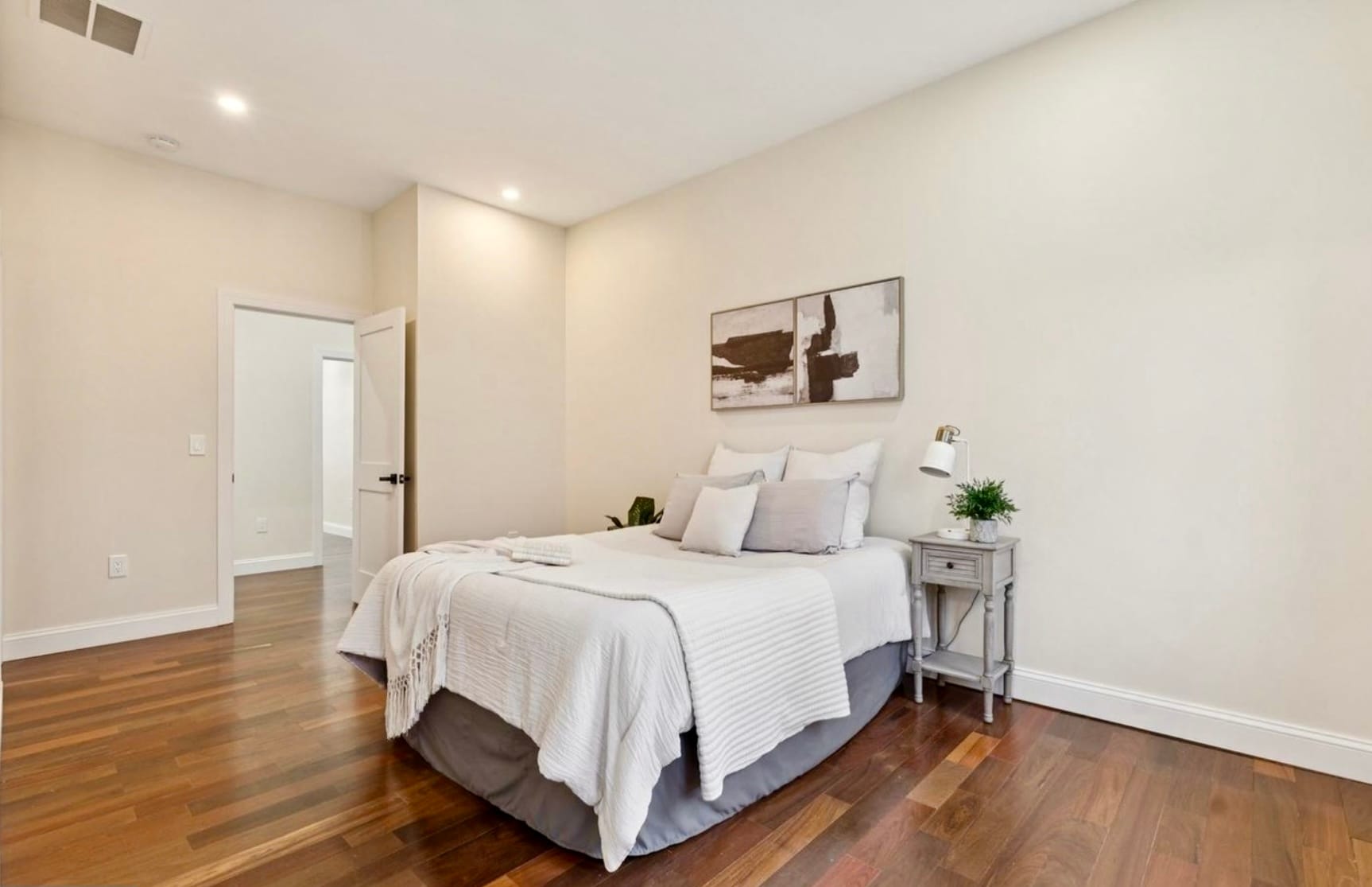 Building Photo - 1906 Madison Ave