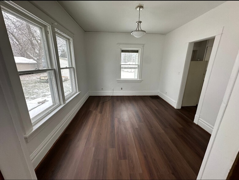 Primary Photo - 206 Summit Ave