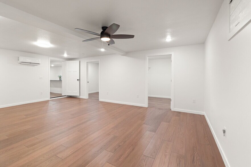 Building Photo - 1578 E 100 N