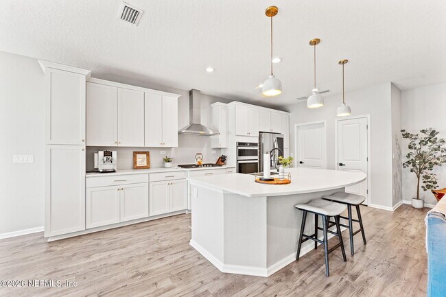 Building Photo - 611 Watervale Dr