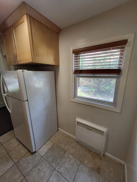 Building Photo - 1305 Jewel Ct