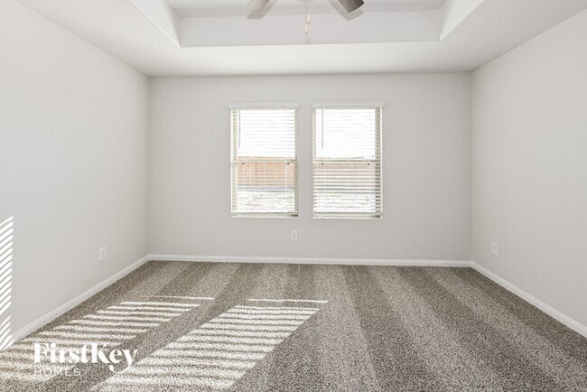 Building Photo - 25590 Roy Rogers Ct
