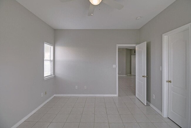 Building Photo - 13986 Fortuna Bay Dr