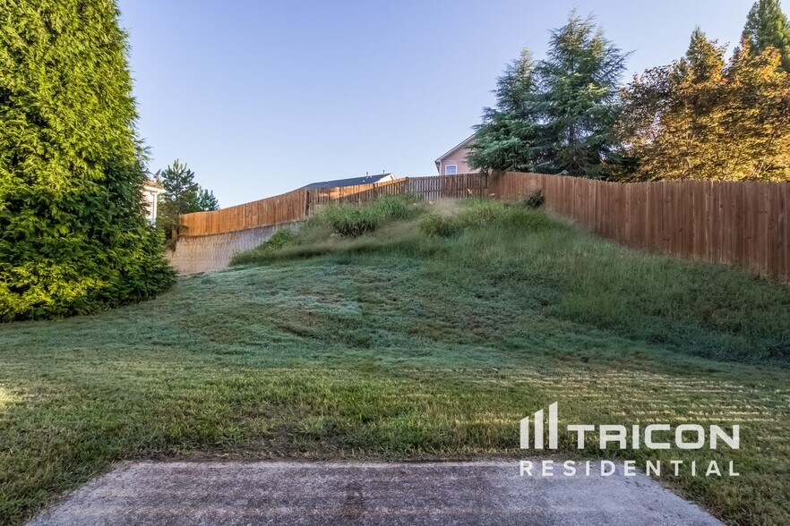 Building Photo - 534 Briarfield Xing NW