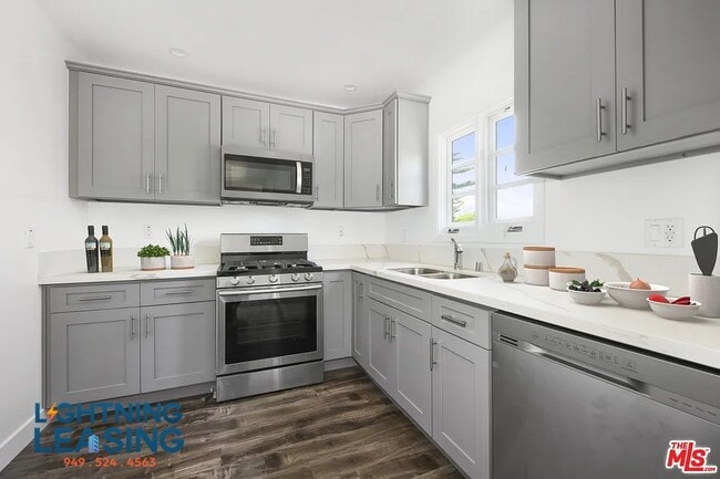 Primary Photo - 1050 1/2 Meadowbrook Ave-1D