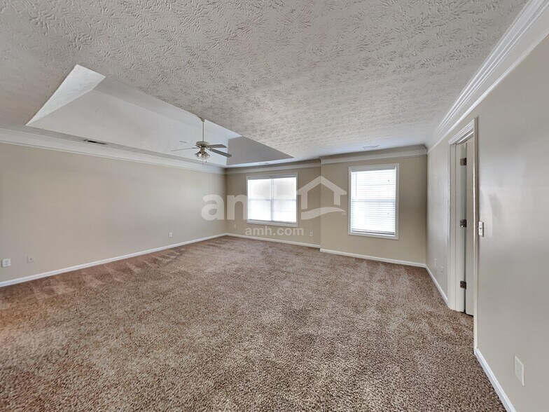 Building Photo - 230 Overlook Dr