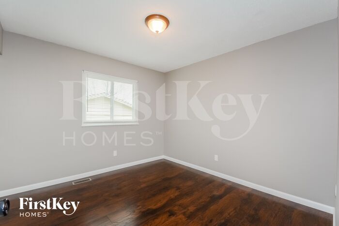 Building Photo - 1510 Shadow Ln